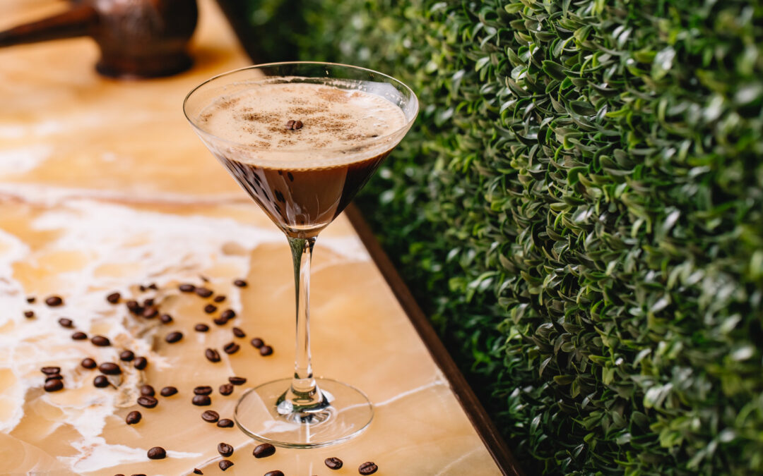 Espresso Martini: el cóctel que te despierta para seguir la noche